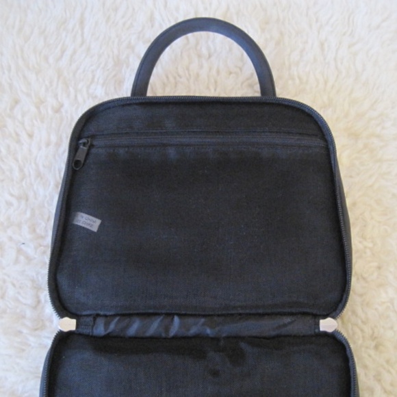 Holt Renfrew Cosmetic Bag - Picture 5 of 6